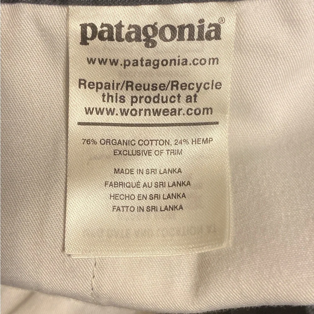 Patagonia Men's Slate Blue Flat Front Shorts - Picture 6 of 6